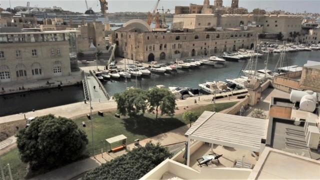 Nelli'S B&B Cospicua Extérieur photo